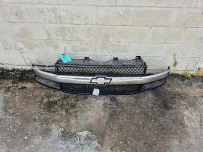 Grille Chrome Opt V22 Fits 03-23 EXPRESS 2500 VAN 575641 - Image 1 of 4