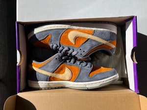 Nike Dunk SB Low Light Carbon Monarch Size 8.5