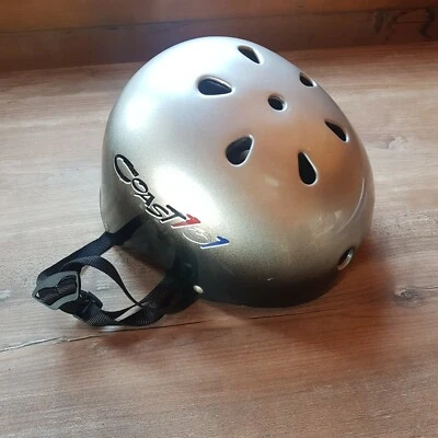 Skaterhelm Skateboard Inlineskater für Kinder und Jugendliche Größe L - Bild 1 von 4