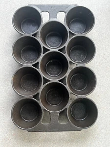 Erie Pre Griswold #10 gem muffin pan 948, cast iron 11 spot , variation 4 - Picture 1 of 7