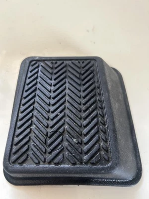 Reposapiés Toyota Pickup 1984-88 y 4 corredores Foto 1 de 3