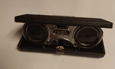 VINTAGE POCKETTE Instafocus Pocket Sport Glass Binoculars Model NO. 2379 - Image 1 of 4