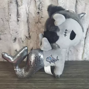 Juguete de peluche sirena unicornio negro Aurora 15689 Tokidoki Sharkbite Mermicorno 7,5" - Imagen 1 de 8