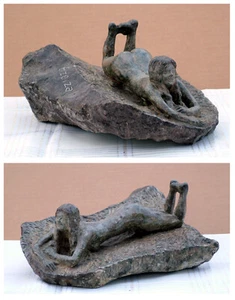" Desnudo el Sol " Female Nude sun bather SCULPTURE BY EZEIZA L@@K - Bild 1 von 2