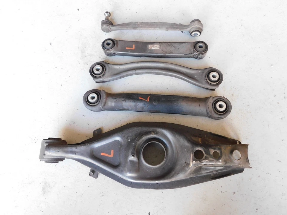 Juego de brazos de control de suspensión trasera LHS J092 MERCEDES-BENZ CLK63 AMG A209 2007 Foto 1 de 1