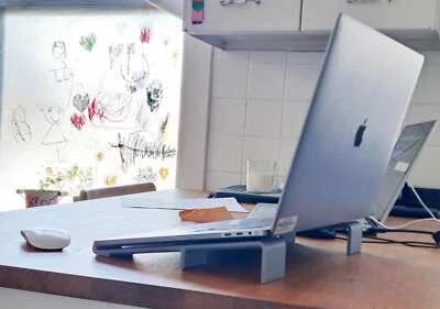 Soporte para portátil plataforma de hélice inclinable ergonómico agarre adicional refrigeración ajustable Foto 1 de 3