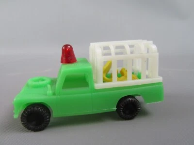 A674 Vintage 1970 VAM 1:55 Land Rover 109 Verde & Bianco + Leone Gioco Plastica - Immagine 1 di 4