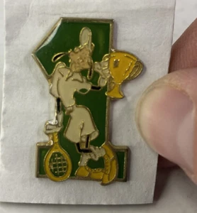 Vintage Green Goofy #1 Tennis Champion Trading Lapel Pin or Tie Tack - Picture 1 of 2