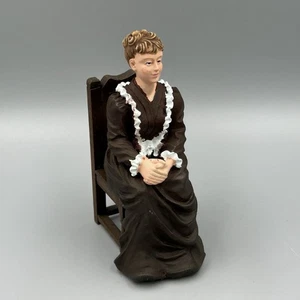 Dolls House Miniature 1:12 Resin Figurine Seated Female Lady Doll - Picture 1 of 5
