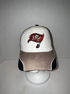 Gorra de béisbol ajustable con correa trasera Tampa Bay Buccaneers ropa del equipo de la NFL - Imagen 1 de 10
