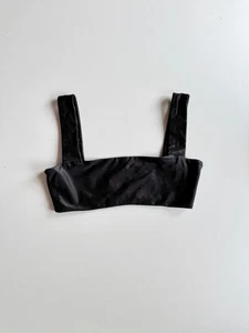 WEWOREWHAT Cire Black Shiny Jersey Square Neck Bandeau Top, Size M - Picture 1 of 6