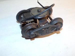 Lionel Original Vintage Postwar Flying Shoe front tender truck w roller pick up - Picture 1 of 3