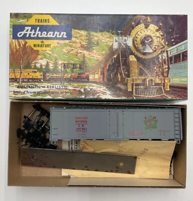 HO ATHEARN 1604 CANADIAN NATIONAL REFRIGERATOR CAR 207902 - Image 1 of 2
