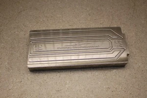 2013 Ford Mustang GT Modern Billet Fuse Box Cover Underhood Dress-up 5492 Z14 - Afbeelding 1 van 7