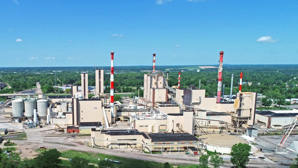 "HO Scale" Building Background FLAT / 2D "Paper Mill 11-4" Backdrop, Model R.R. - Image 1 of 1