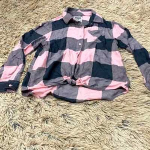 Justice Perfect rosa kariertes Flanelltop - Bild 1 von 5