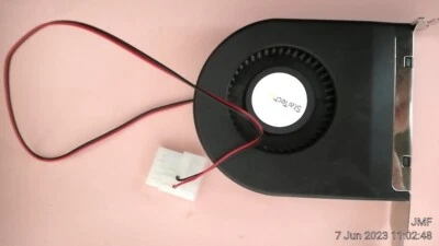 StarTech.com Expansion Slot Rear Exhaust Cooling Fan with LP4 Connector - Image 1 of 4