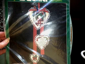 Christmas Vintage Bucilla Heirloom Door Chime Kit Christmas In Your Heart NIP - Picture 1 of 5
