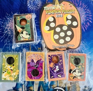 2025 Disney Parks Pluto Pluto’s Pumpkin Pursuit Mini Cornhold Board Full Set - Picture 1 of 1