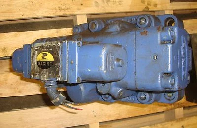 Racine Hydraulic Solenoid MFG # 6520303 3,000 PSI 4 Way Valve E4~ 18502LR Foto 1 de 2