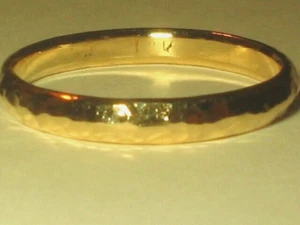 Solid 14K Yellow Gold Hammered Comfort Fit 3mm Band Ring 2.5g Size 8 - Picture 1 of 2