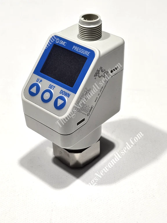 SMC ISE70 series pressure switch  ISE70-F02-L2 digital display  HIGH-PRECISION - Image 1 of 3