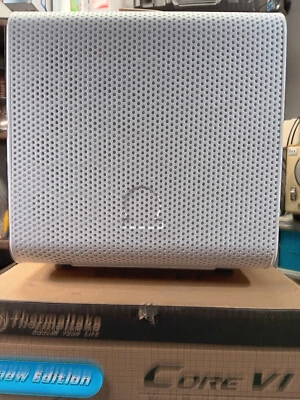 Thermaltake Core V1 Mini ITX computer case, Snow Edition - Image 1 of 4