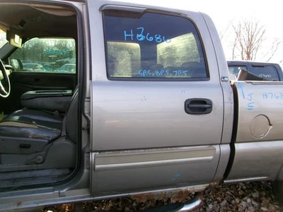Used Rear Left Door Assembly Rear Side fits: 2003 Chevrolet Silverado 1500 picku Foto 1 de 4