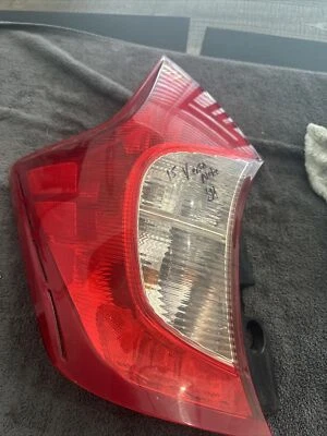 Luz trasera izquierda del lado del conductor Nissan Versa Note 2014 2015 OEM Foto 1 de 4