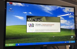 Vintage Dell Desktop Intel Celeron 1.10GHz 128 MB 80GB HDD Win XP - Picture 1 of 9