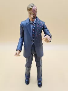 Batman 2007 The Dark Knight Two Face Harvey Dent Mattel Toys R Us Exclusive A59 - Picture 1 of 6