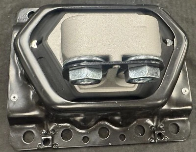 MV27027 Rear Motor Mount Volvo Mack Replace 20499469 20723224 21228153 - Image 1 of 2