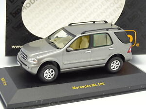 IXO 1/43 - Mercedes ML 500 Grey