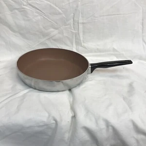 Vtg Wear-Ever 10” Aluminum Non Stick Frying Pan Skillet B-38050 Looks Unused - Picture 1 of 9