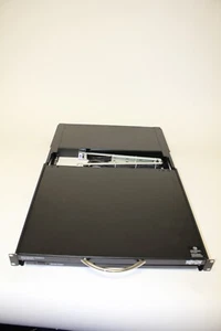 Tripp Lite B021-000-19 KVM Rack Console 1U Rackmount w 19" Display - Picture 1 of 6