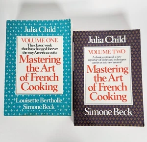 Mastering the Art of French Cooking Volume 1 2 Julia Child Simone Beck Softcover - Imagen 1 de 15