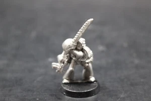 Warhammer 40K Rogue Trader Space Marine RT101 Capitano Romero Metallo - Foto 1 di 2