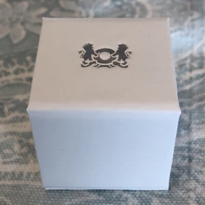 Authentic Trollbeads Small White Gift Box for One Bead, New - Picture 1 of 5