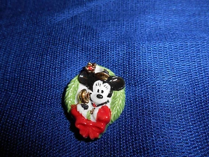 MINNIE MOUSE WEIHNACHTSKRANZ GOLD Plakette Figur französisches Porzellan Feves DISNEY - Bild 1 von 4