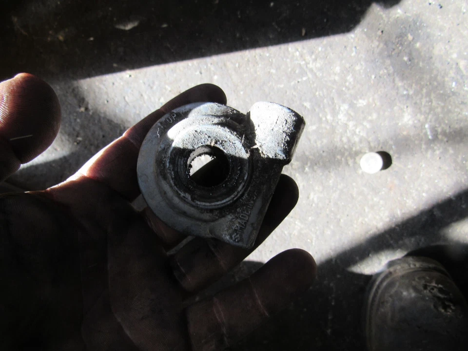 1983 suzuki gs450 l speedometer drive - Image 1 of 1