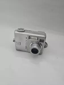 Kodak EasyShare C330 Digital Camera 4.0 Mega Pixels - Picture 1 of 5