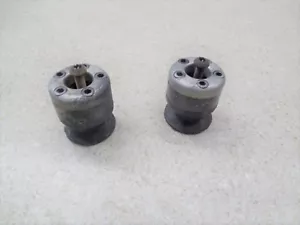 02 03 Yamaha YZF R1 REAR WHEEL FRAME SLIDERS STAND SPOOLS - Bild 1 von 1