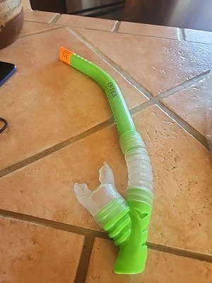 INTEX SCUBA DIVING SNORKEL ONLY - Image 1 of 4