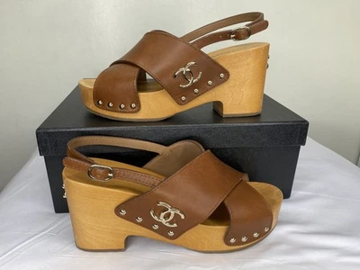 Chanel Mujer Sandalias Marrón Talla 7 Tachonado Eslinga Plataforma Correa Ajustable Foto 1 de 4