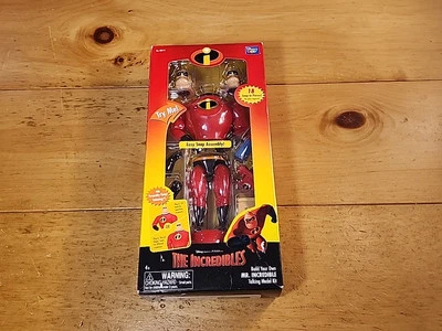 NUEVO Los Increíbles Construye Tu Propio Sr. Increíble kit modelo parlante Foto 1 de 4