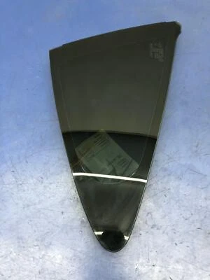 Jaguar F-Type X152 2014-2019 OEM lado del pasajero trasero derecho cuarto ventana de cristal Foto 1 de 4