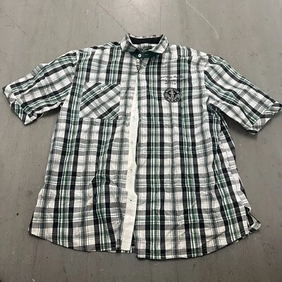 Eight 732--Men's Short Sleeve Button Front Shirt Green and White 3XL - Image 1 of 4