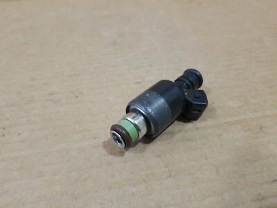 1996-2000 GMC K2500 7.4L V8 OEM ROCHESTER FUEL INJECTOR 17103146 - Image 1 of 4