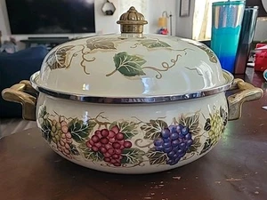 Tabletops Unlimited 5qt Dutch Oven, Vitroceramic, Grape Leaves - Picture 1 of 5