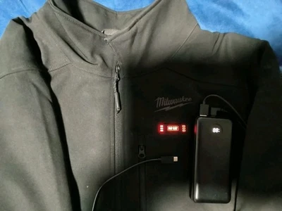 Milwaukee XXXL Men's Black Heated Jacket Upgraded 10,000Mah Bat With USB C  Out - Image 1 of 4